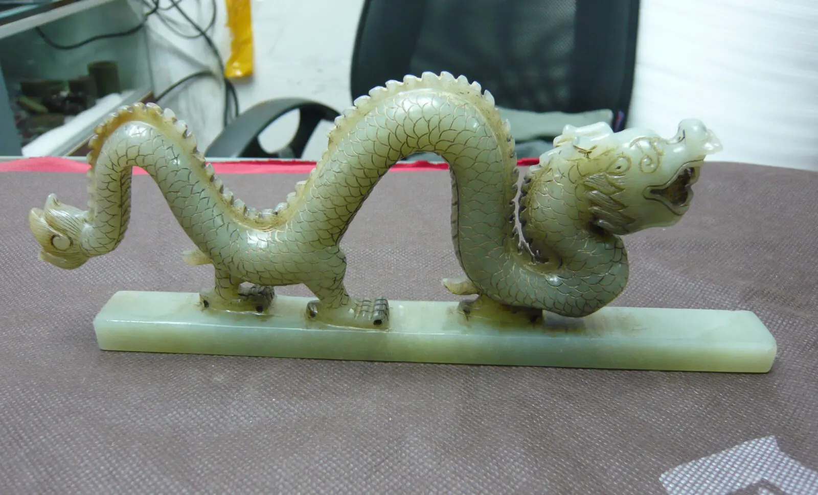 Chinese Antique Old Sinkiang Jade Serpentine Roaring Dragon Huge Totem Carving L Timestown 20201126A