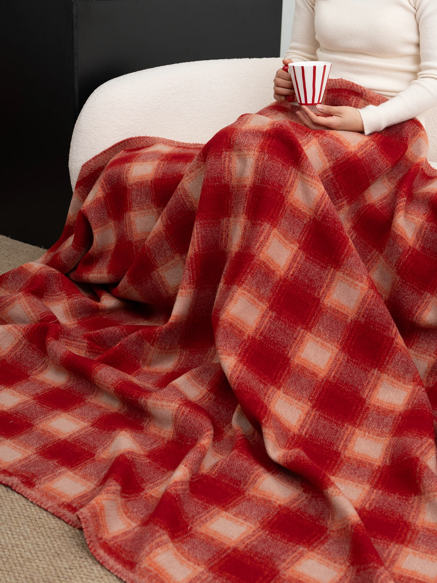 

Ретро-плед в красную клетку, вязаное одеяло из фланели, повседневное одеяло для сна, покрывало для дивана, для гостиной, офиса, зимнее теплое дышащее одеяло-полотенце