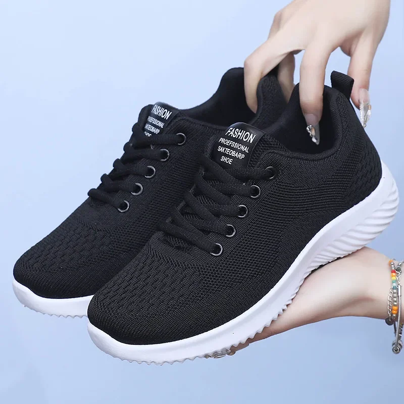 Freizeitschuhe für Damen Frühjahr/Sommer 2024, neue atmungsaktive Mesh-Outdoor-Laufschuhe mit weichen Sohlen, Schuhe mit dicken Sohlen für Damen