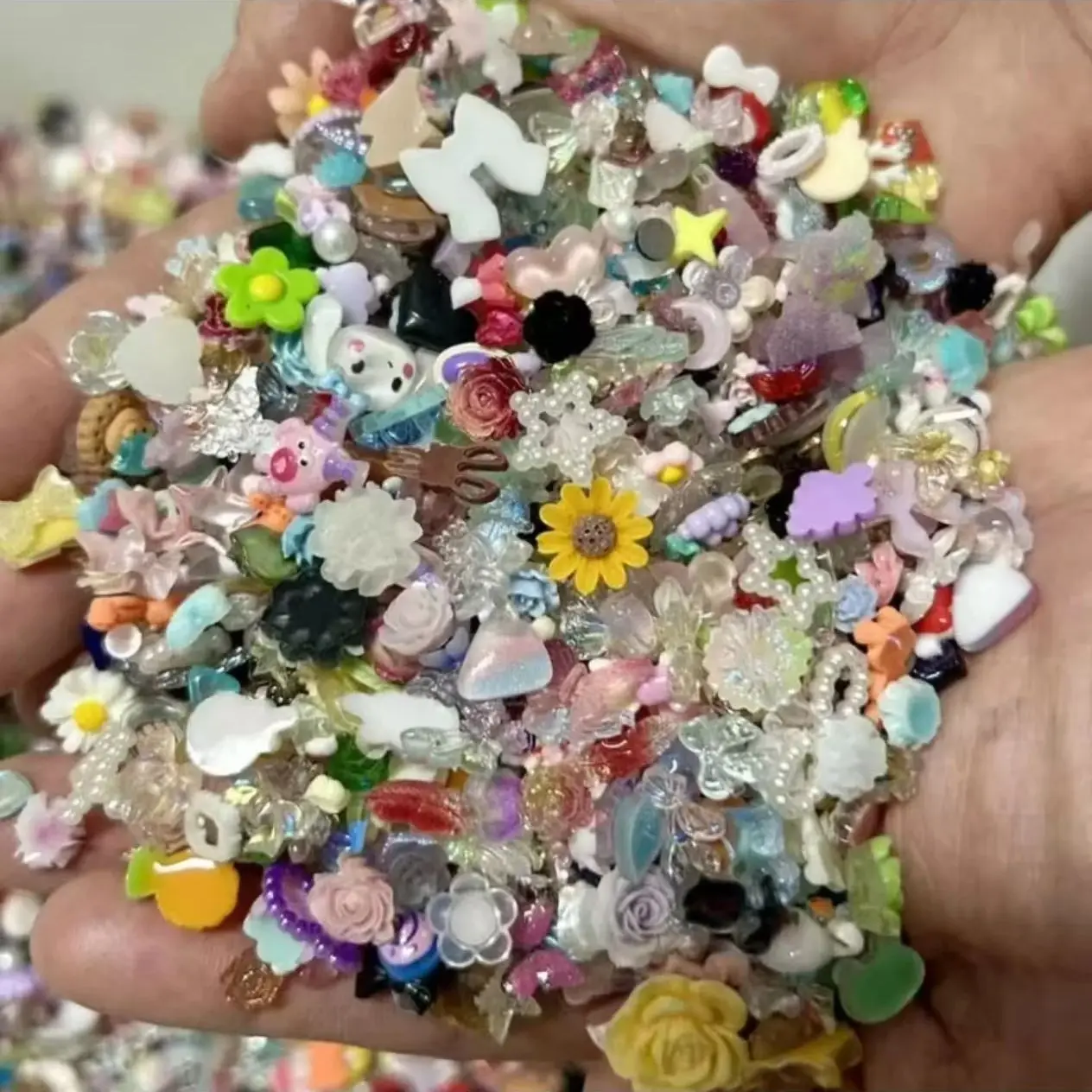 50개 수지 네일 아트 액세서리 혼합 세트: 귀여운 활 & 달콤한 꽃 DIY 신비한 블라인드 박스 장식 키트