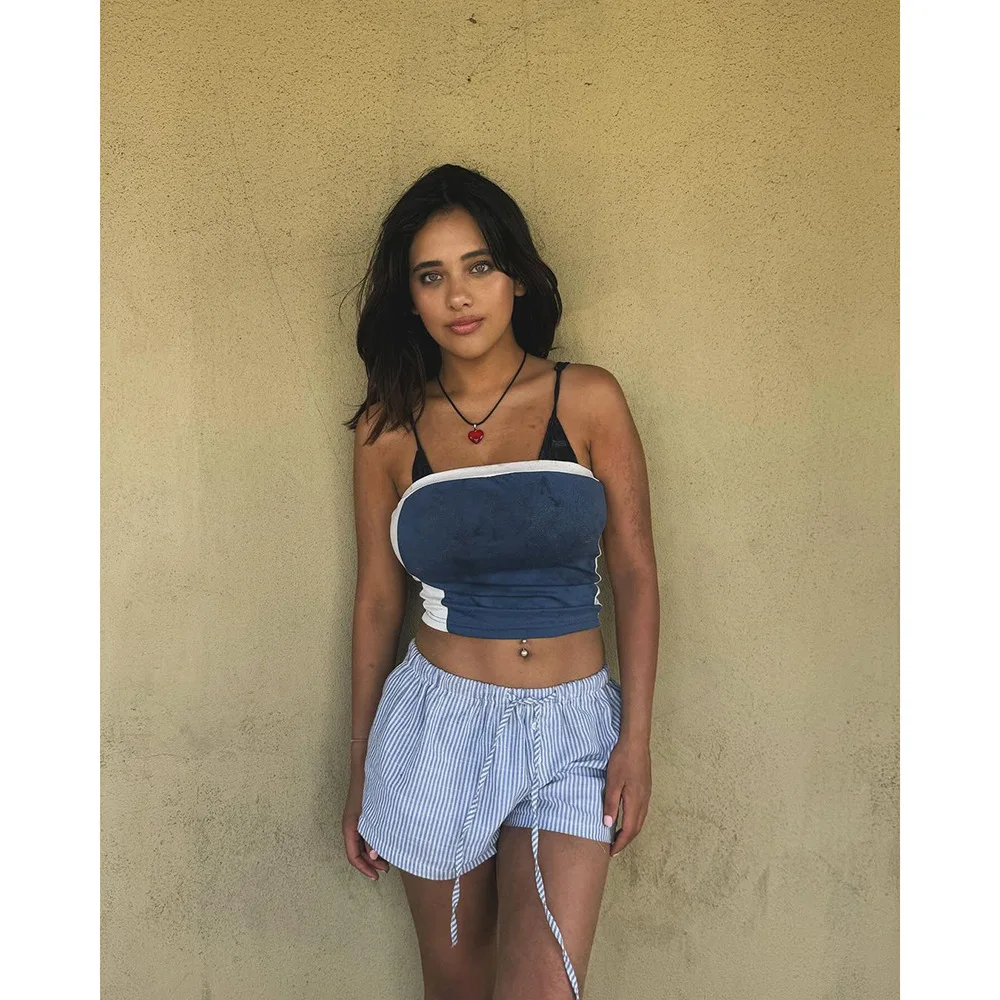 カジュアルなストライプデザインの女性用ショートパンツ クリーンフィットスタイル ルーズウエスト ワークウェアパンツ ポリエステル繊維 ポケット要素 非モールレプリカ