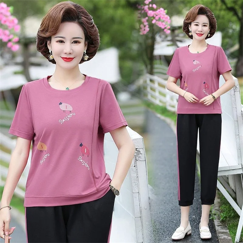 Summer Women\'s Tshirts Loose Cotton embroidery Short Sleeve T-shirt Casual  Middle-aged mother T-shirt