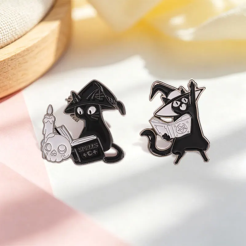 3-10 Stück/Set Halloween Totenkopf Emaille-Anstecker Horrorfilm-Charaktere Punk Geist Pilz Broschen Tag der Toten Abzeichen Schmuck Geschenke – Detail 3