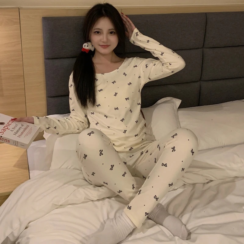 

Эстетичные пижамные комплекты для женщин: дизайнерская одежда для сна из микрофибры с геометрическим узором, без рукавов, шорты, современный художественный стиль, уникальный и модный дизайн.