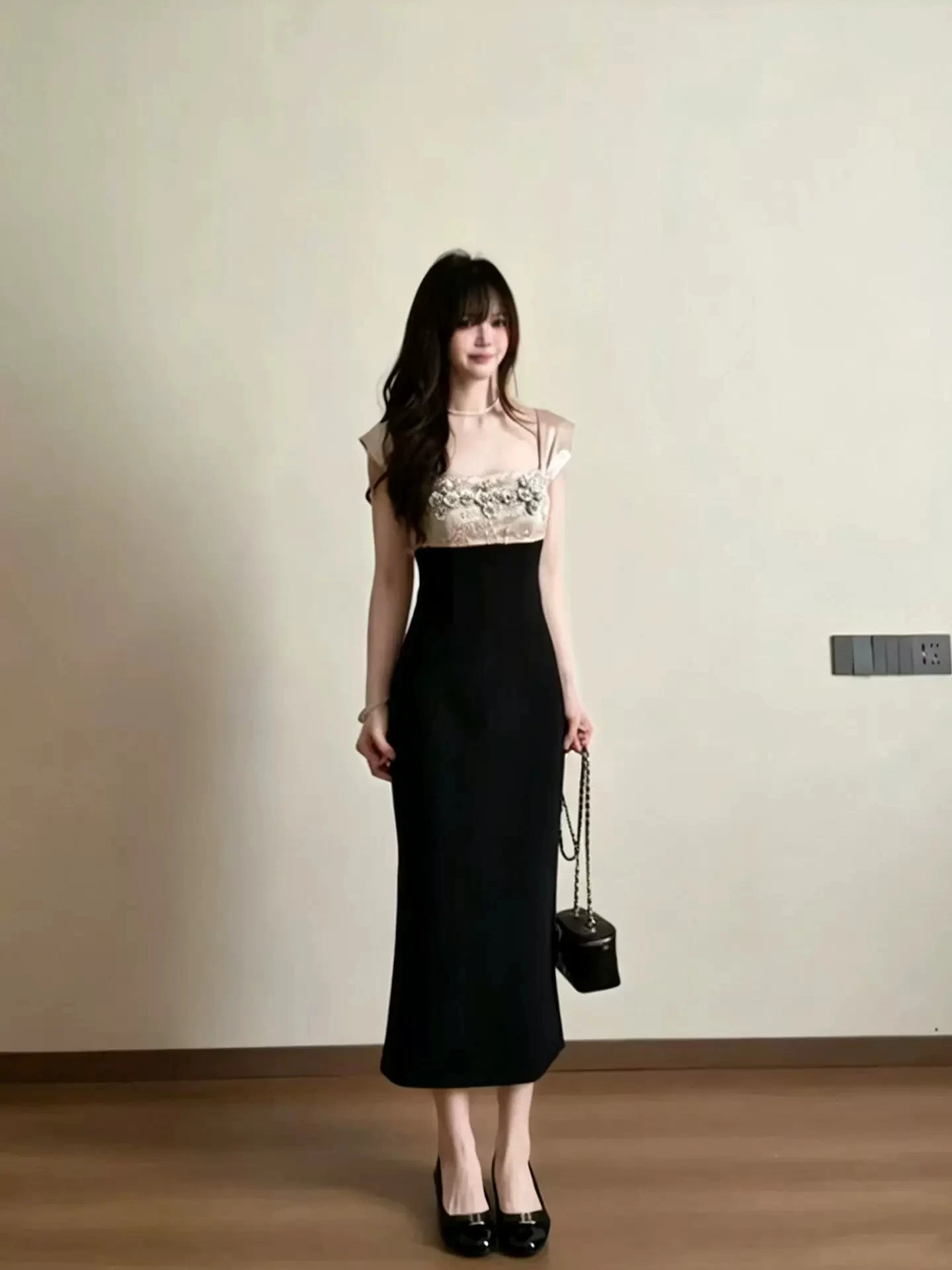 XZY Elegant plus Size Women's Gown with Beaded Embroidery And Sequins Long Sleeveless High Waist French Style Ball Dress