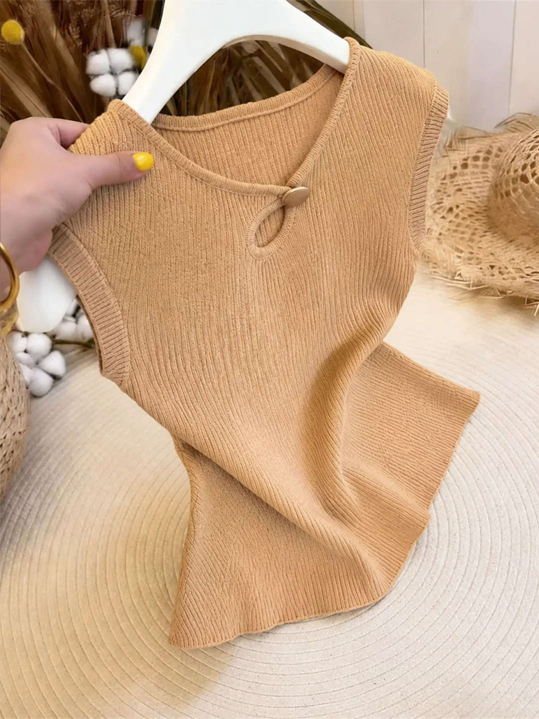 

Korean Style Hollow out round Neck Ice Silk Knitted Vest Women's Slimming Versatile Top Summer Fashion Design Sensation