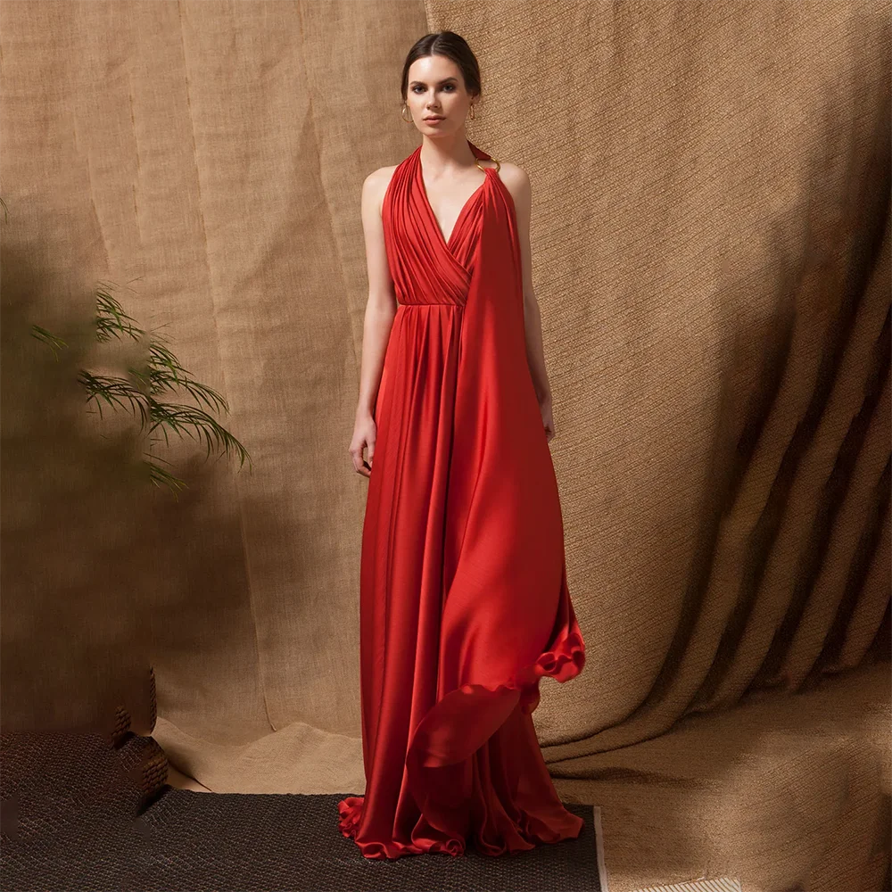 

2024 New Red Halter A Line Prom Dresses Backless Pleats Satin Plus Size Evening Gowns Special Occasion Dress Formal Wear