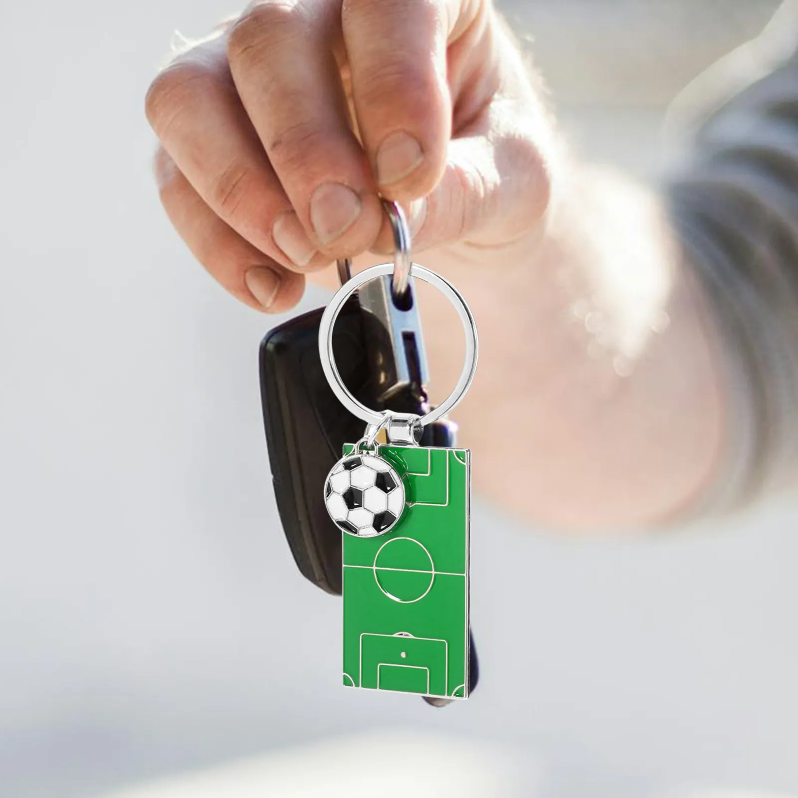 2Pcs Football Field Hanging Pendant Zinc Alloy Cartoon Keyring for Keys Bags Backpacks Cellphone Decoration Gift Sports Lover