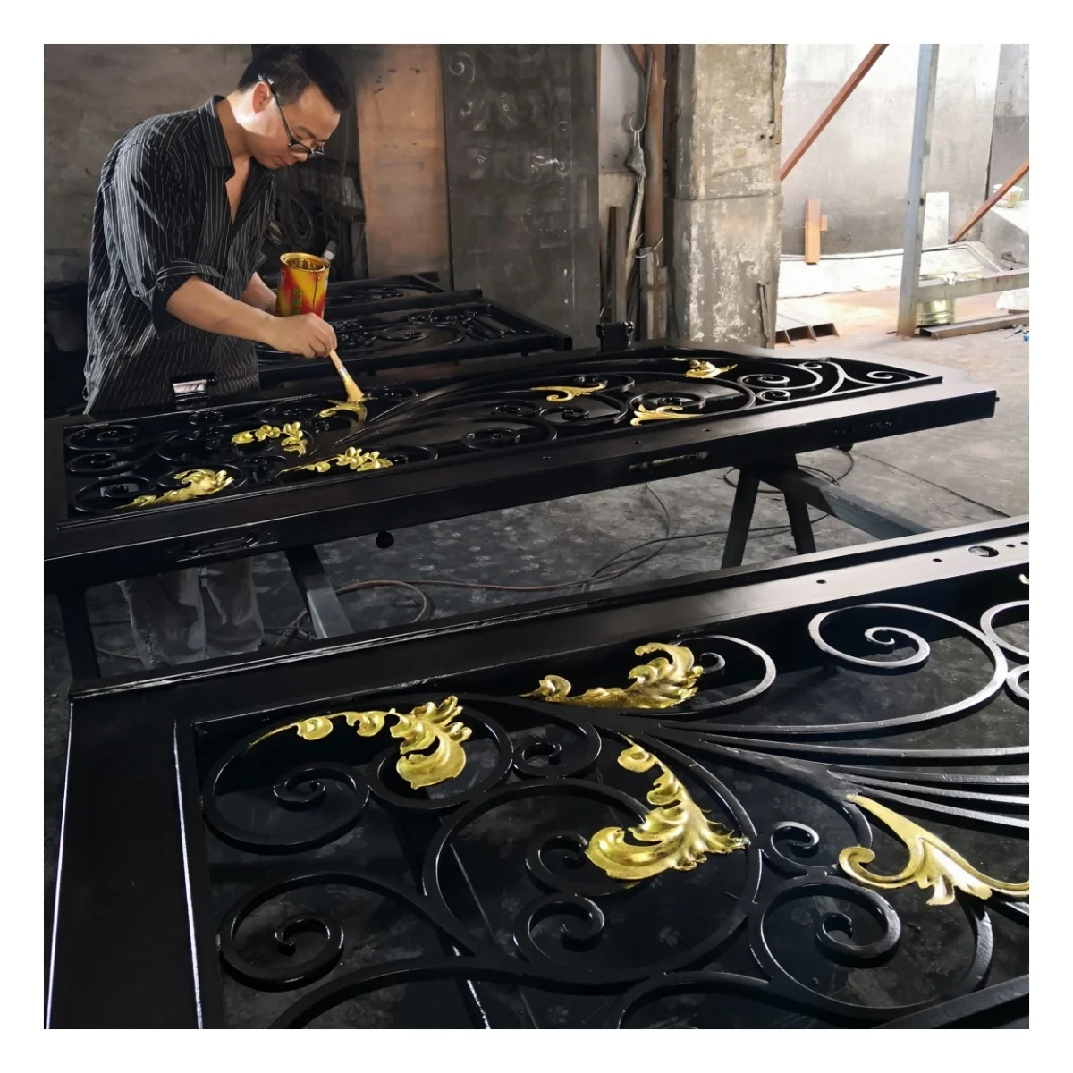 Home High Quality Safety Iron Main Door Design Single Entrance Front Iron Door