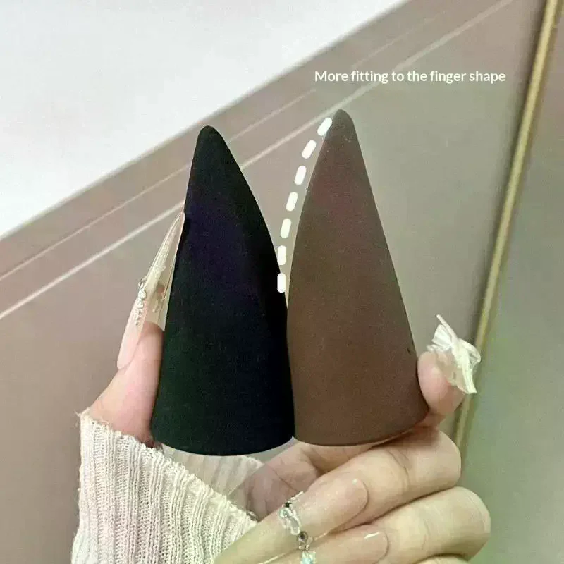 1/2PCS Cone Shaped Makeup Sponge Black Brown Wet And Dry Use Soft Sponge Powder Puffs Fingertips Cosmetic Puff Easy To Use Tools