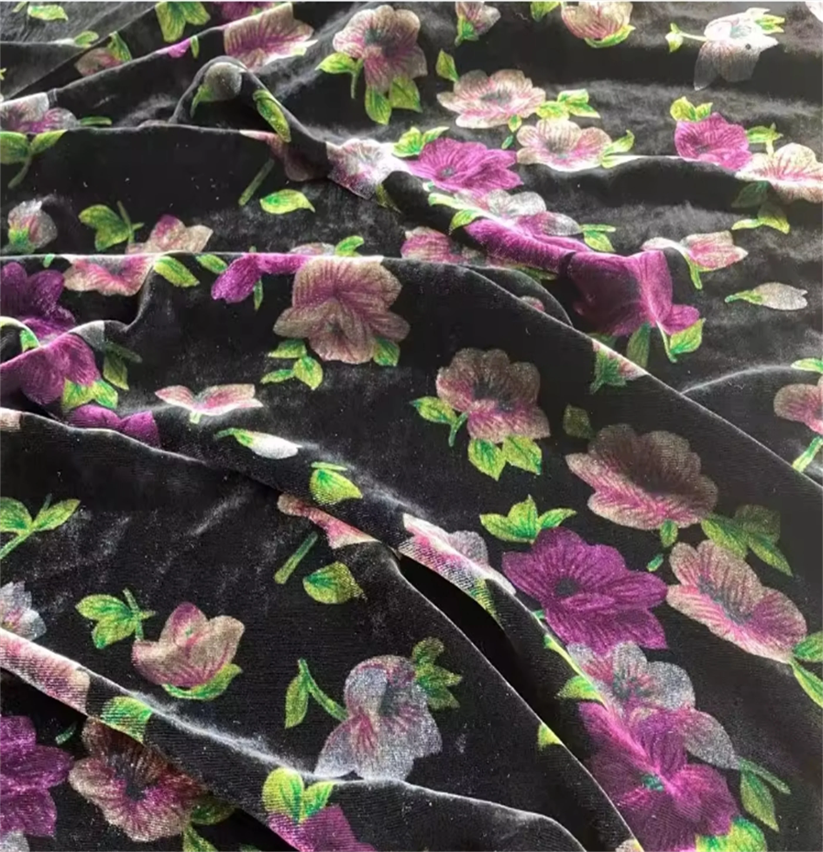 

Черная бархатная ткань с цветочным узором, шелковое платье Cheongsam с золотой бархатной тканью для одежды