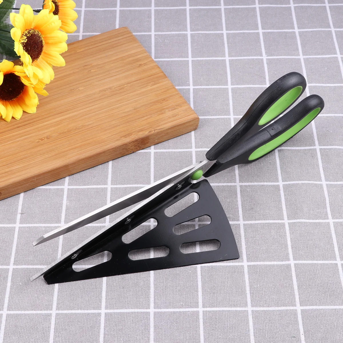 

Stainless Steel Pizza Scissor Heavy Duty Blade Easy Clean For Home Kitchen Restaurant Use Green Pizza Slicer Cutter Tool