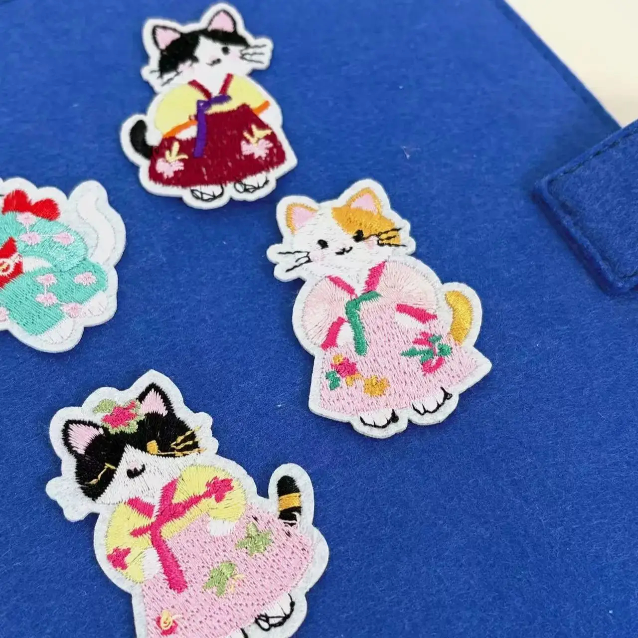 4PCS Cute Kimono Kitty Iron On Patches, Unique Japanese Style Anime Embroidery Applique,Cute Kimono Cat Patches, Clothing DIY
