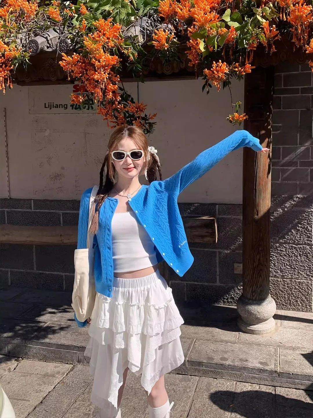 

Klein Blue Twisted Knit Sweater Cardigan Women's Spring 2026 Early Season New Korean Sle Yunnan Matching Top Loose Fit Soft