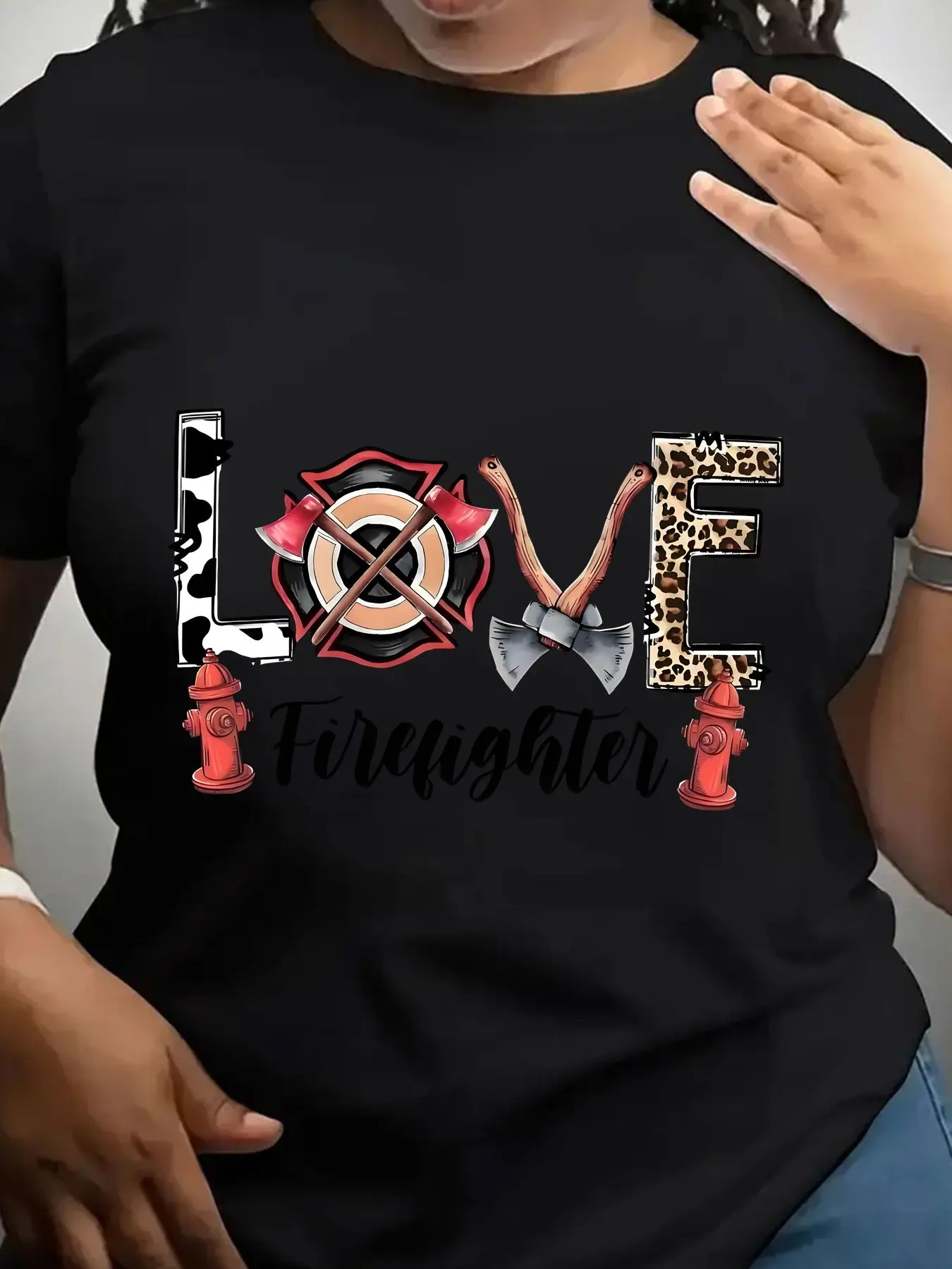 Women's Trendy Crew Neck T-Shirt Love Firefighter Graphic Tee Print Suitable for Casual Sportswear