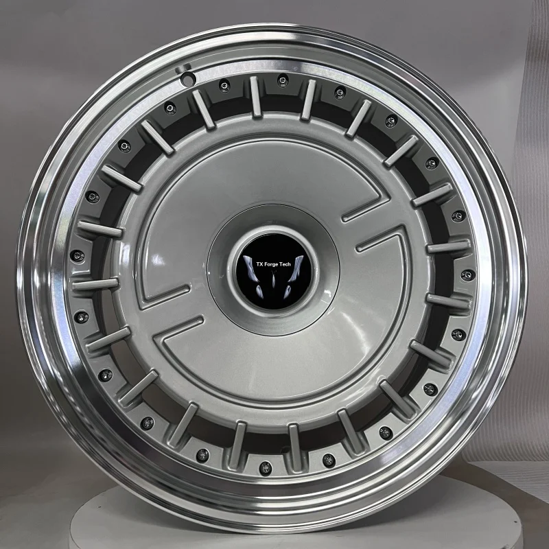 Factory Direct Sale 5*114.3 Custom Forged Aluminium Off Road Wheel Hubs Rims with Silver Off Road OEM ODM