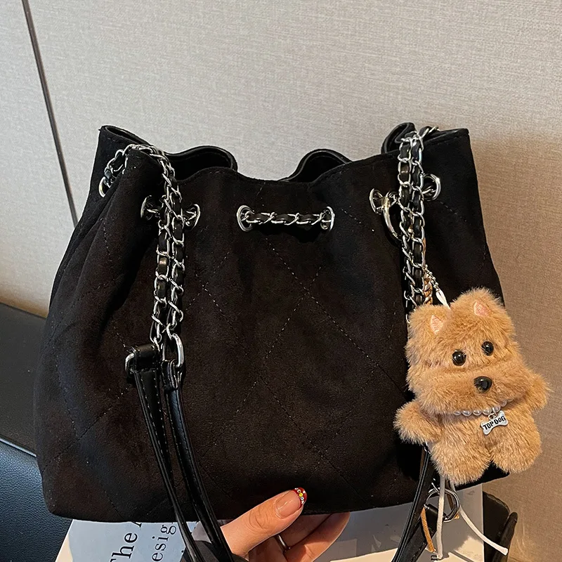 

2025 Genuine Leather Vintage Chain Strap Hobo Bag for Women, Spacious Shoulder Bucket Purse with Adjustable Strap, Chic & Roomy​