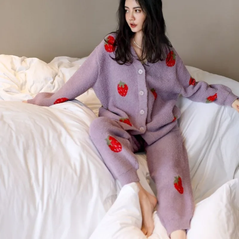 2023 New King Size Winter Coral Fleece Pajamas Women\'s Loose Sweet Strawberry Homewear Set V-neck Cardigan Warm Loungewear