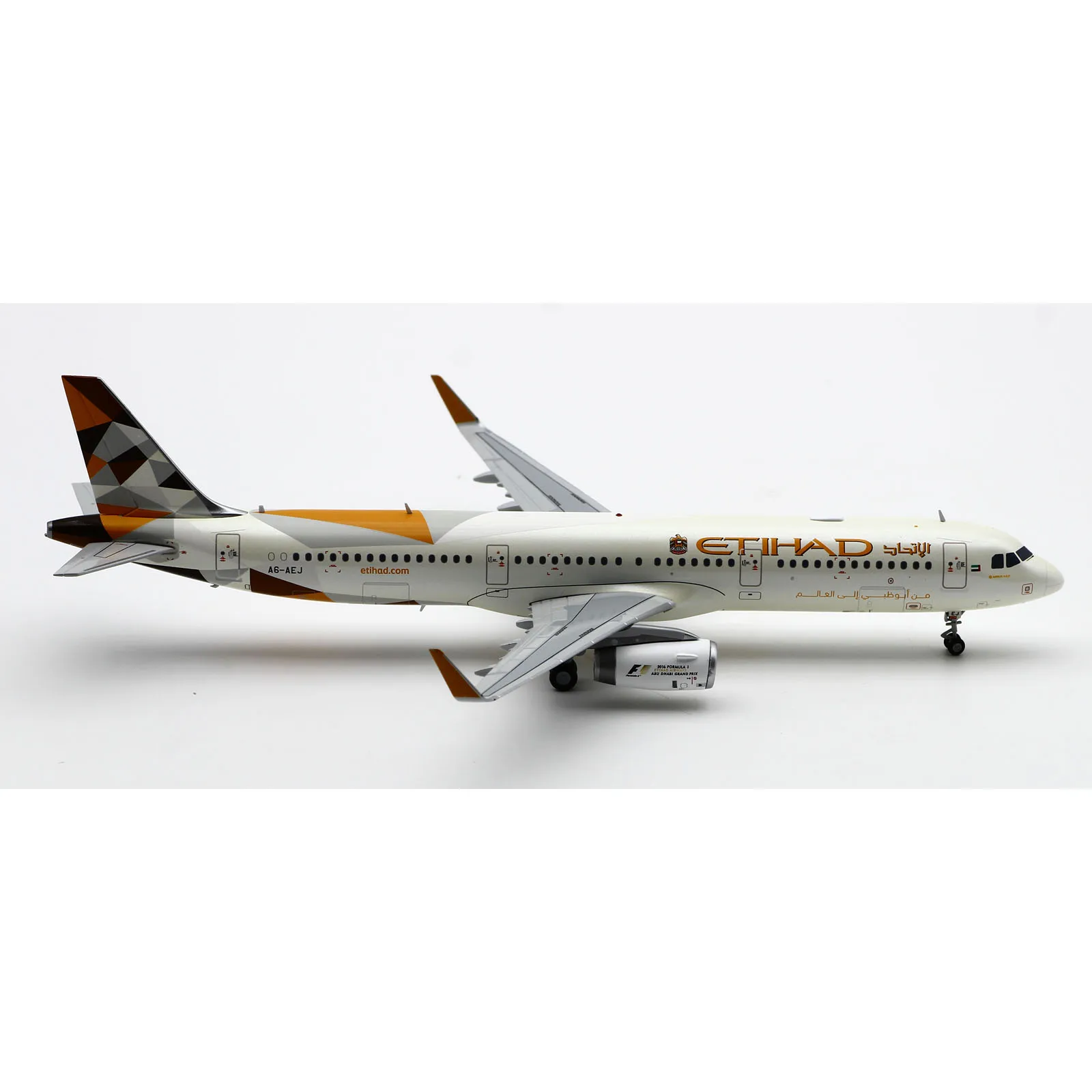 LH2402 Alloy Collectible Plane Gift JC Wings 1:200 Etihad Airways Airbus A321 Diecast Aircraft JET Model A6-AEJ With Stand