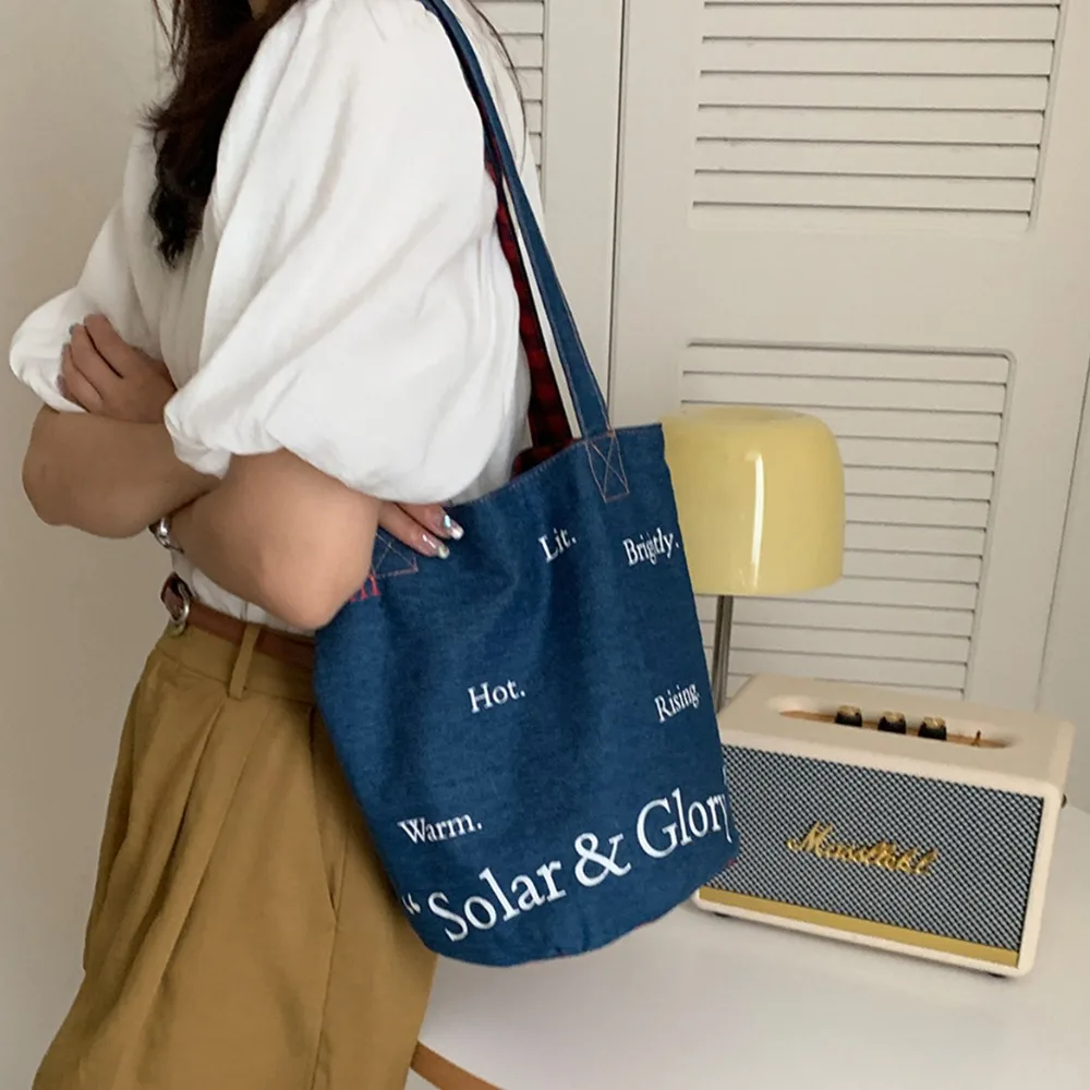 

Portable Large Capacity Denim Bucket Bag Lunch Bag Shoulder Bag Denim Tote Bag Phone Pocket Canvas Handbag Students