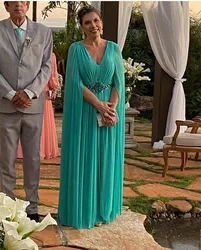 Customized Long Green Chiffon Beaded Mother of the Brides Dresses A-Line Pleats Floor Length Godmother Dress With Cape for Women