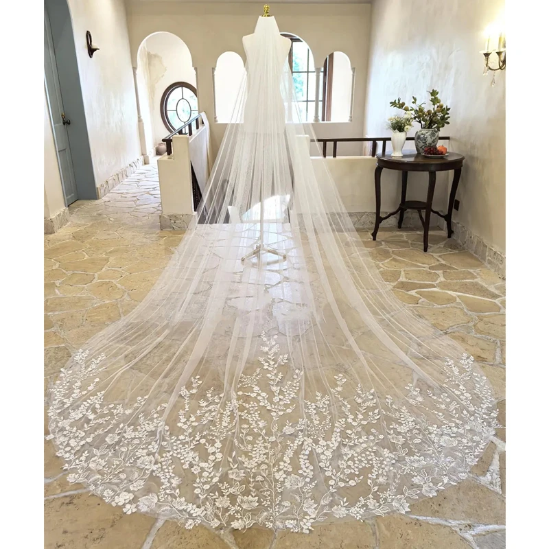 Lace Leaves Off White Flowers Floral  Wedding Bridal Veils With Comb Accessories For Brides Unique Cathedral Embroidered Lace