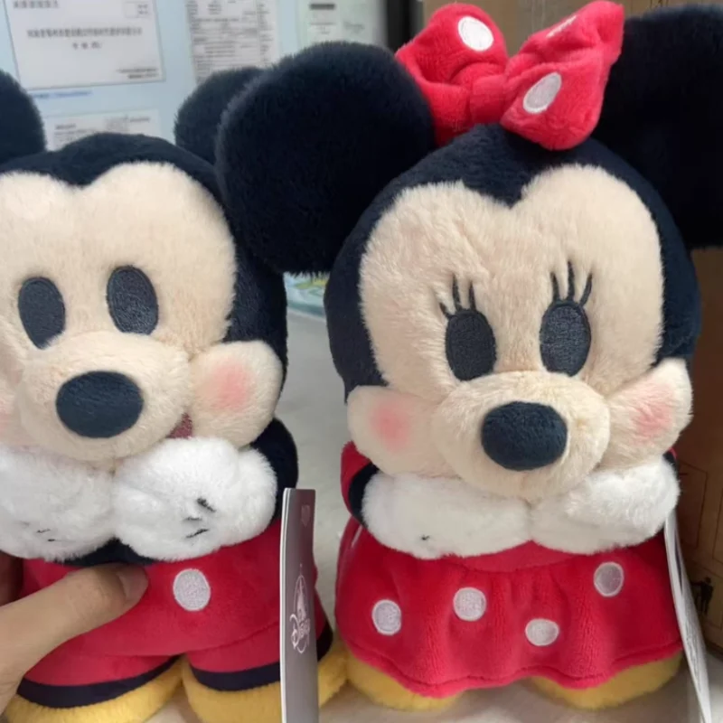 

Новинка в наличии Disney Good And Cute Friend Series Микки и Минни Маус и стежка много плюшевых игрушек с медведем O' Huggin', подарок на день рождения
