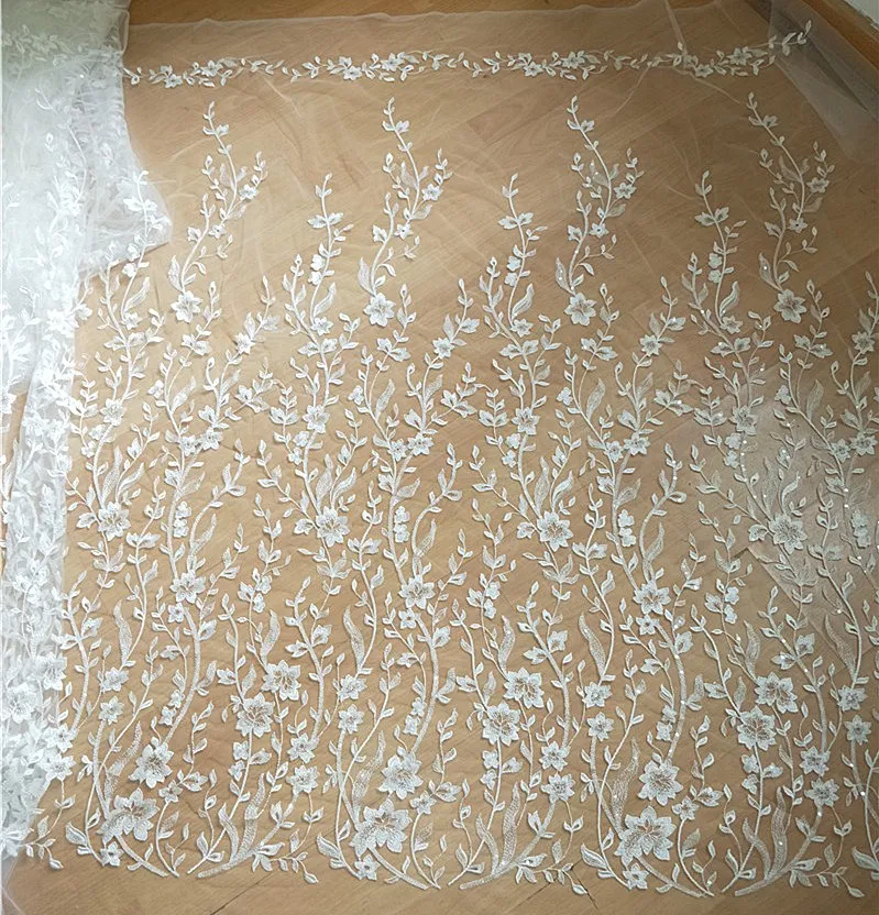 

High Quality Sequined Embroidered Lace Fabric for Wedding Dress, DIY Accessories, Ivory White and Black Accessories
