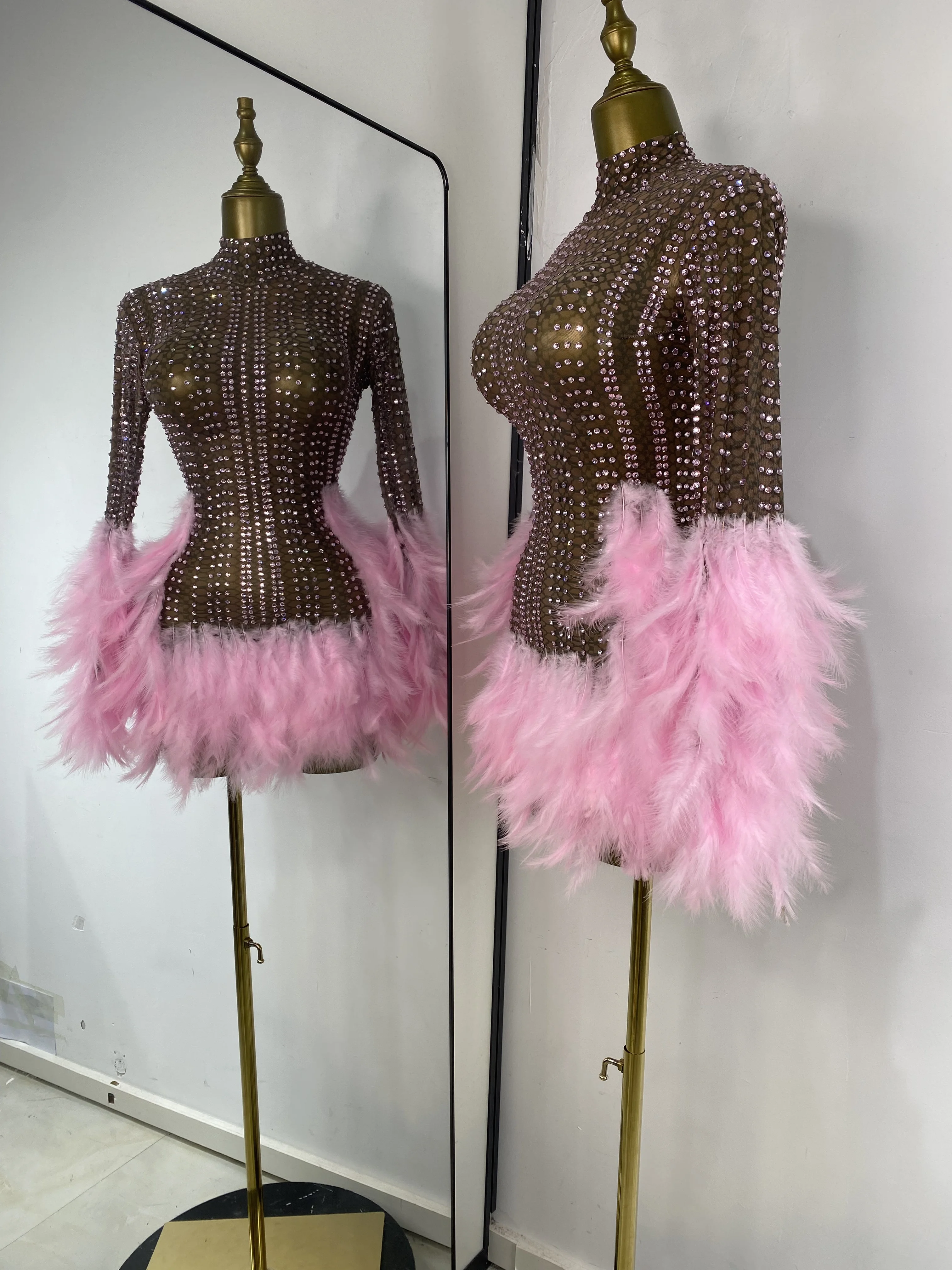 ชุดเดรสหรูหราสำหรับผู้หญิง ประดับคริสตัล ผ้าตาข่าย แต่งขนนก ทรงเข้ารูป มินิเดรส สำหรับงานเลี้ยงกลางคืน งานปาร์ตี้ งานกาล่า ขายส่ง