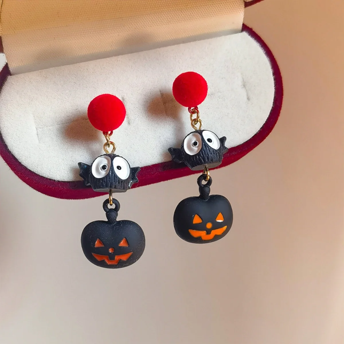 Halloween Flying Big Eyes Ghost Dangle Earrings Cute Cartoon Black Resin Bat Ghost Pumpkin Drop Earring For Women Men Jewelry