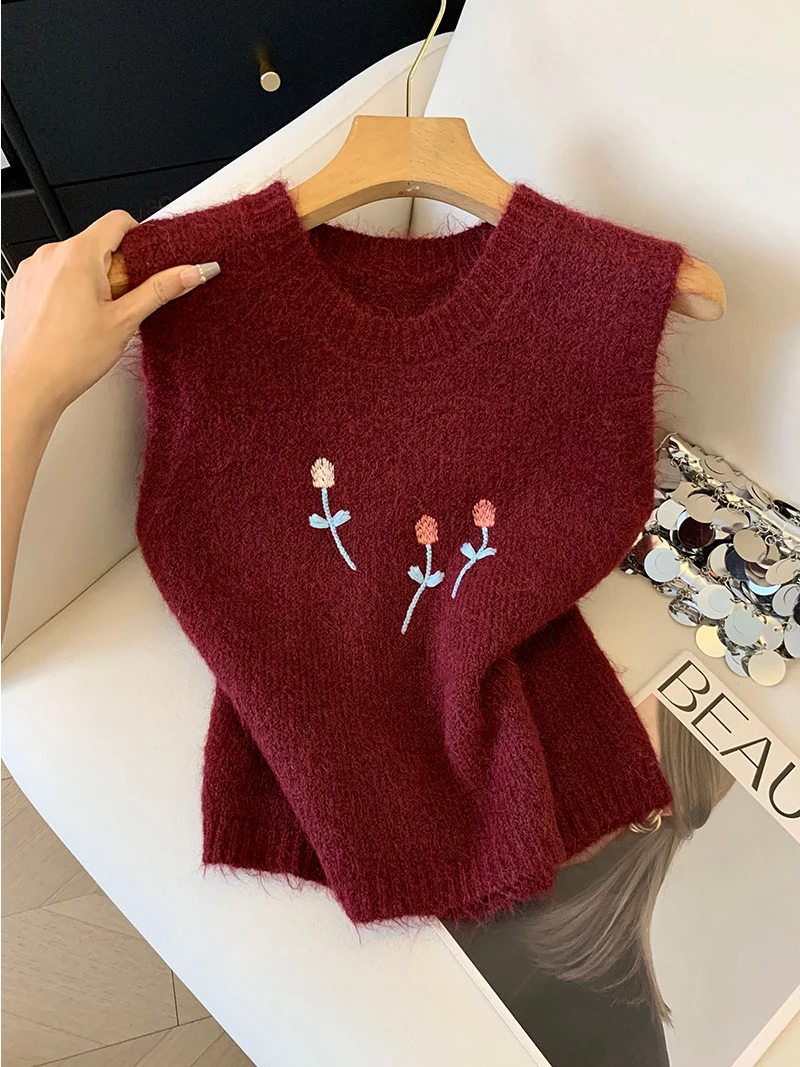 

Korean Sle Simple Floral Embroidery Knitted Vest Women's Early Autumn Layering Loose Slim Svel Top