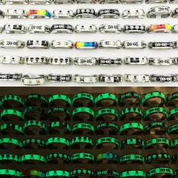 20pcs/Lot Factory Mix Style Skull Glow Ring Male Bright in Night Stainless Steel Finger Rings Big Green Party Bar Jewelry Women