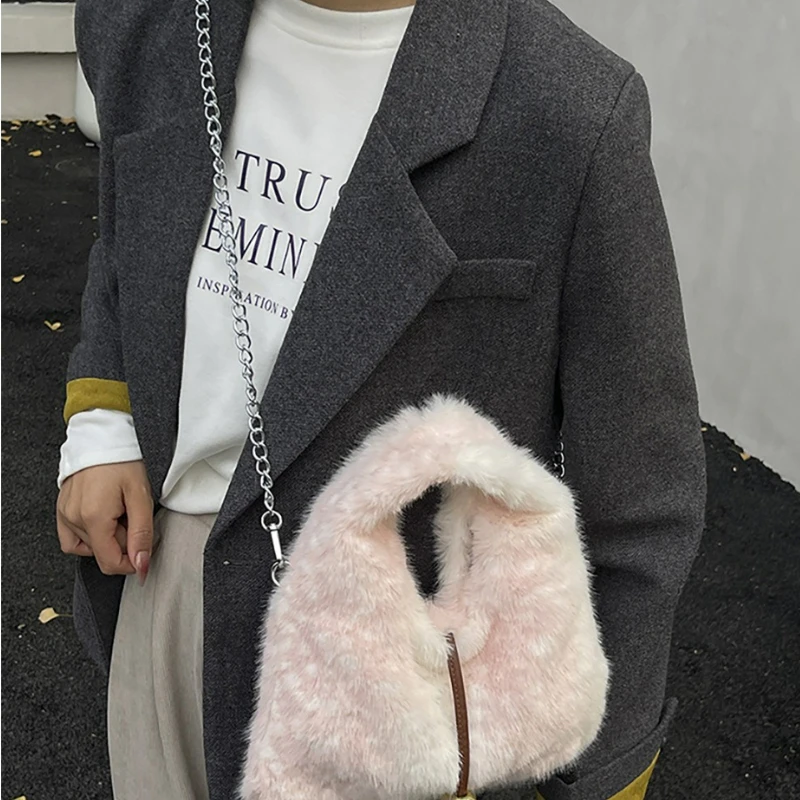 شتاء جديد رقيق حقيبة كروسبودي المرأة موضة سعة كبيرة حقيبة كتف سلسلة تحت الإبط محفظة الملمس وحقيبة مستحضرات التجميل بسيطة