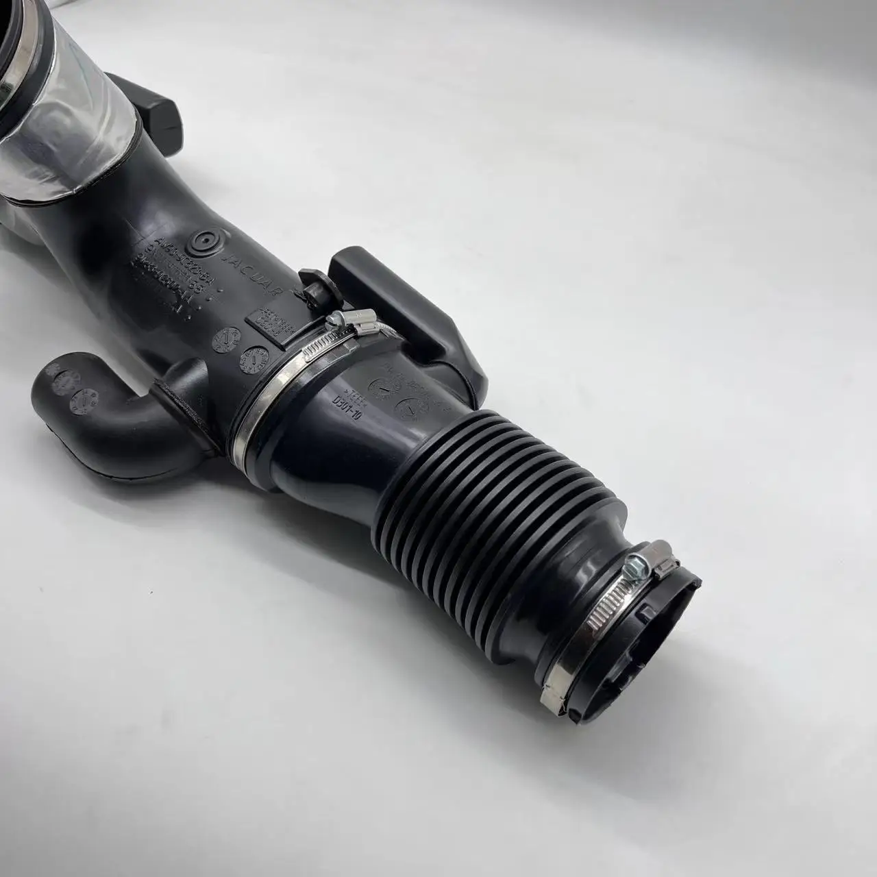 C2D17107  C2Z17820 C2D19760 Engine Air Intake Hose Coolant Tube Pipe accessories For JAGUAR XJ 2010- XF 2009-2015 3.0L - view 5