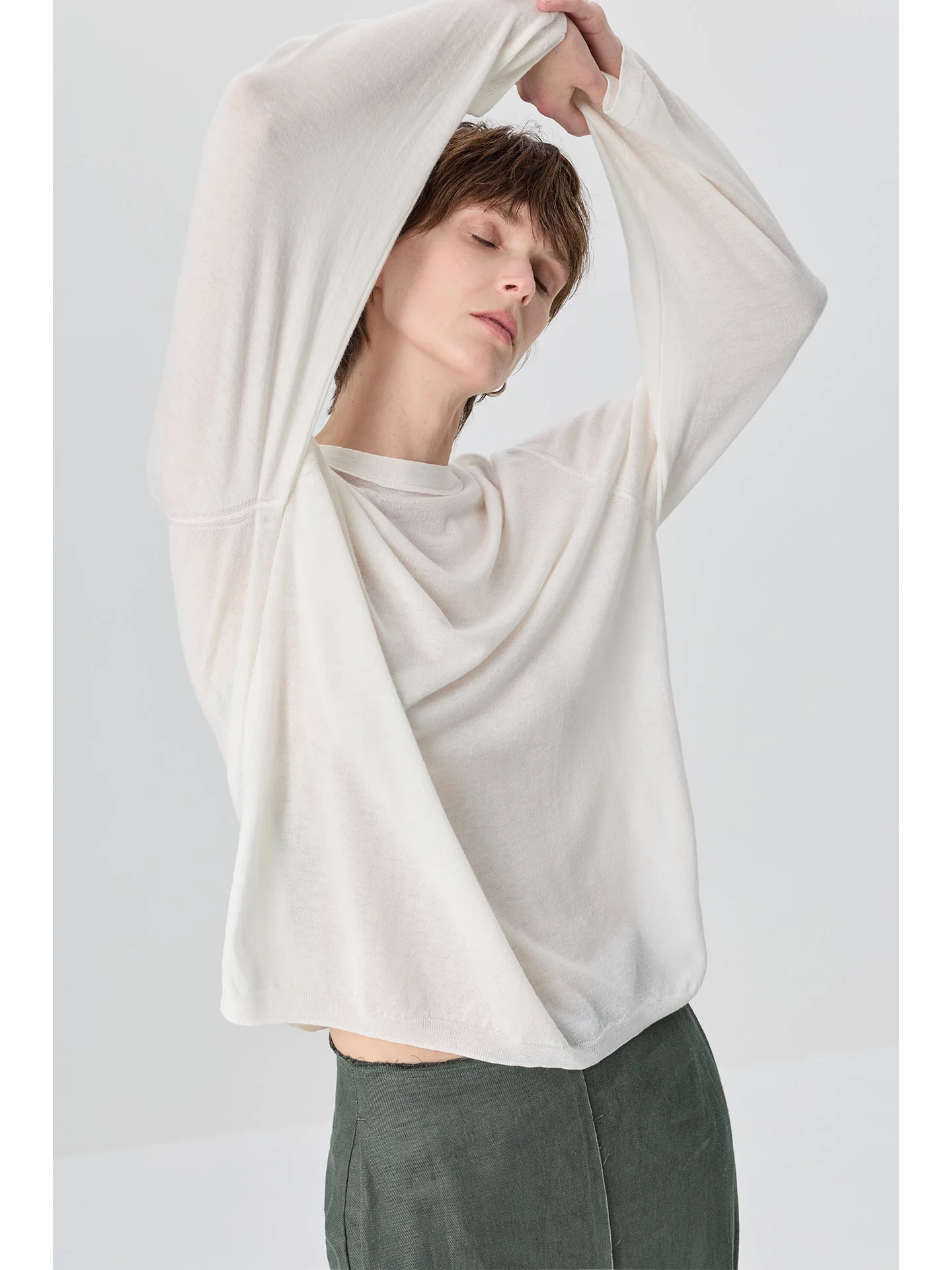 

New Summer 2026 Women's Loose Fit Knitted Woolen T-Shirt Lightweight Soft Comfortable Casual Long Sleeve round Neck Top