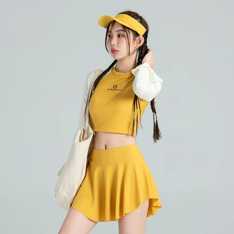 ملابس السباحة النسائية المحافظة 2 قطعة ملابس الشاطئ الكورية ثوب السباحة مجموعة صفراء طويلة الأكمام انقسام بيكيني مع التنانير Tankini مجموعات