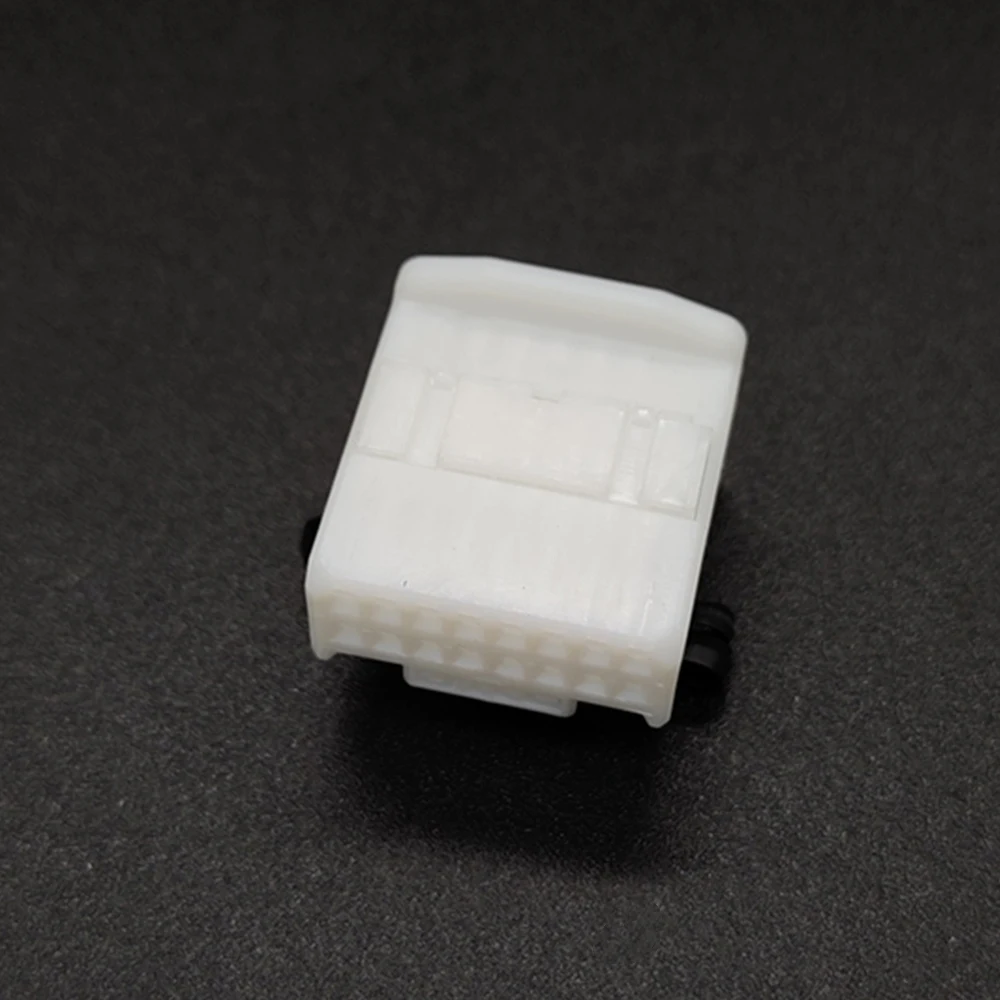 1318386-1 16Pin Unsealed Automotive Connector Female TE TH/025 2.2mm PBT Natural for ECU Signal Wiring