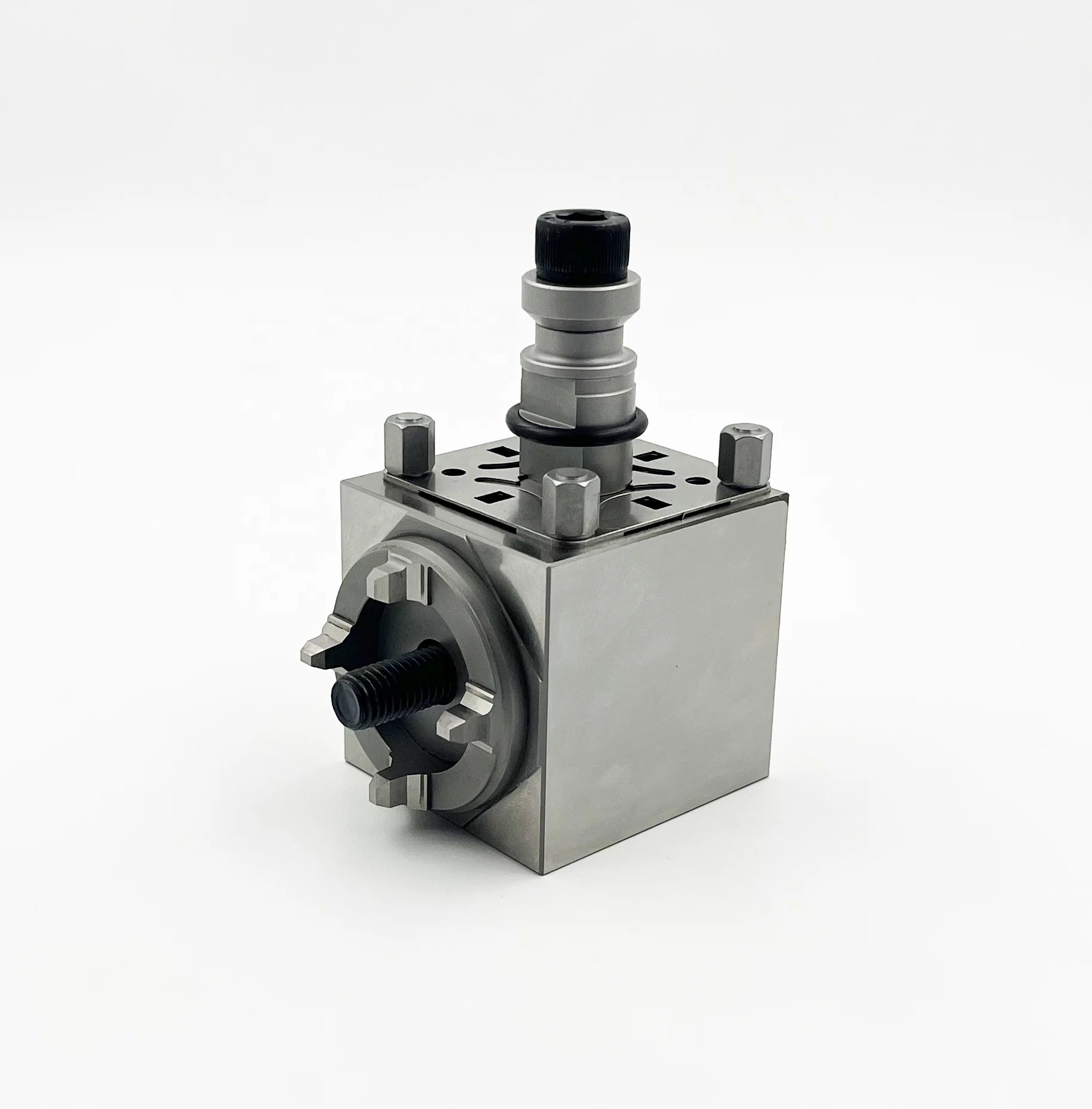 

Compact with its horizontal EDM electrode holder for mold manufacturing HE-E06819