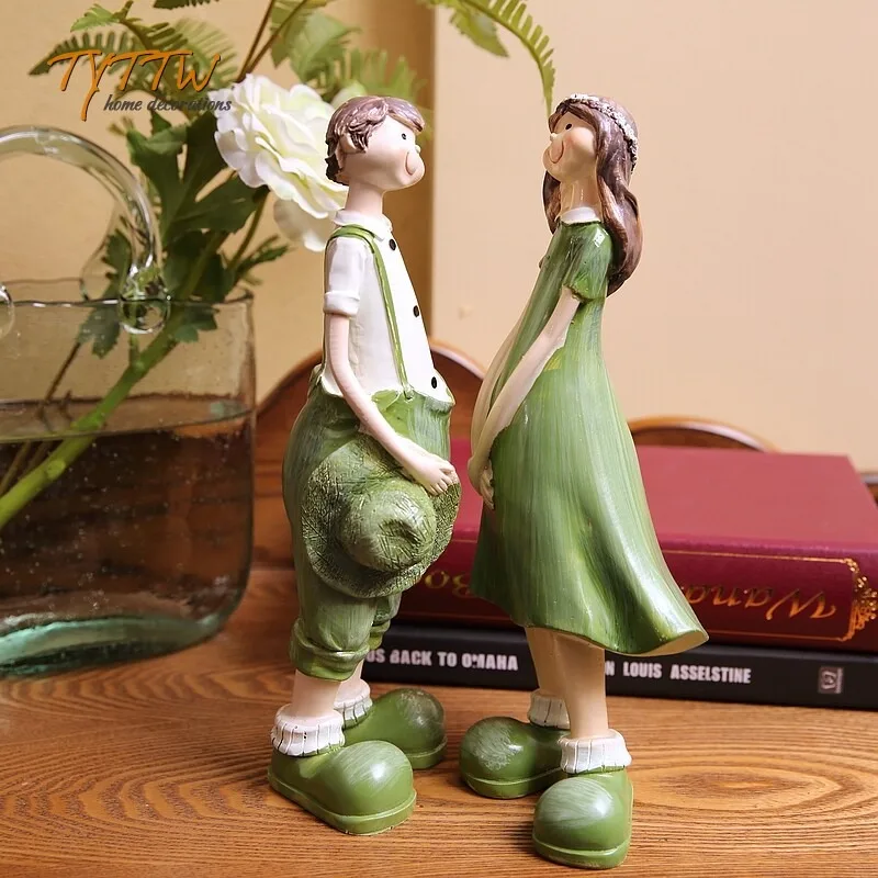 American Countryside Forest Sunshine Green Life Couple Elegant Wedding Gift Doll Figurine Resin Decoration Collectible Ornament