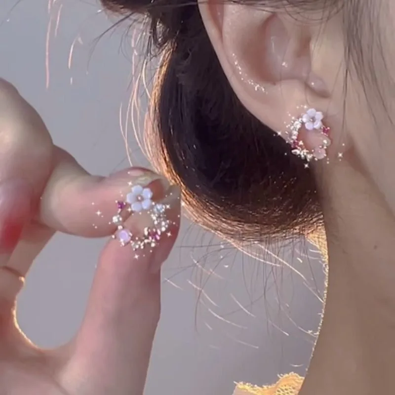 

Women's Diamond Earrings, Floral Butterfly Design Ear Stud, Fashion 2025