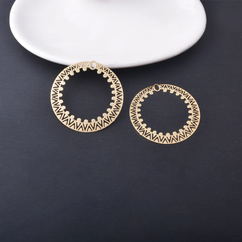 20 Stück AB2285 Messing-Schmuckanhänger, hellgoldene runde Charms, bemalte Verbindungsstücke, Anhänger für DIY-Ohrringe für Frauen, Zubehör – Detail 9