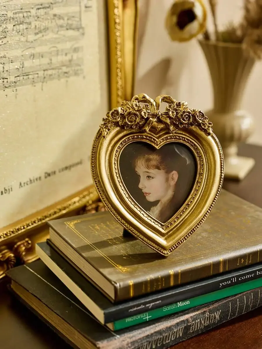 

European Relief Resin Heart Wedding Photo Frame, Tabletop And Wall Hanging Decor