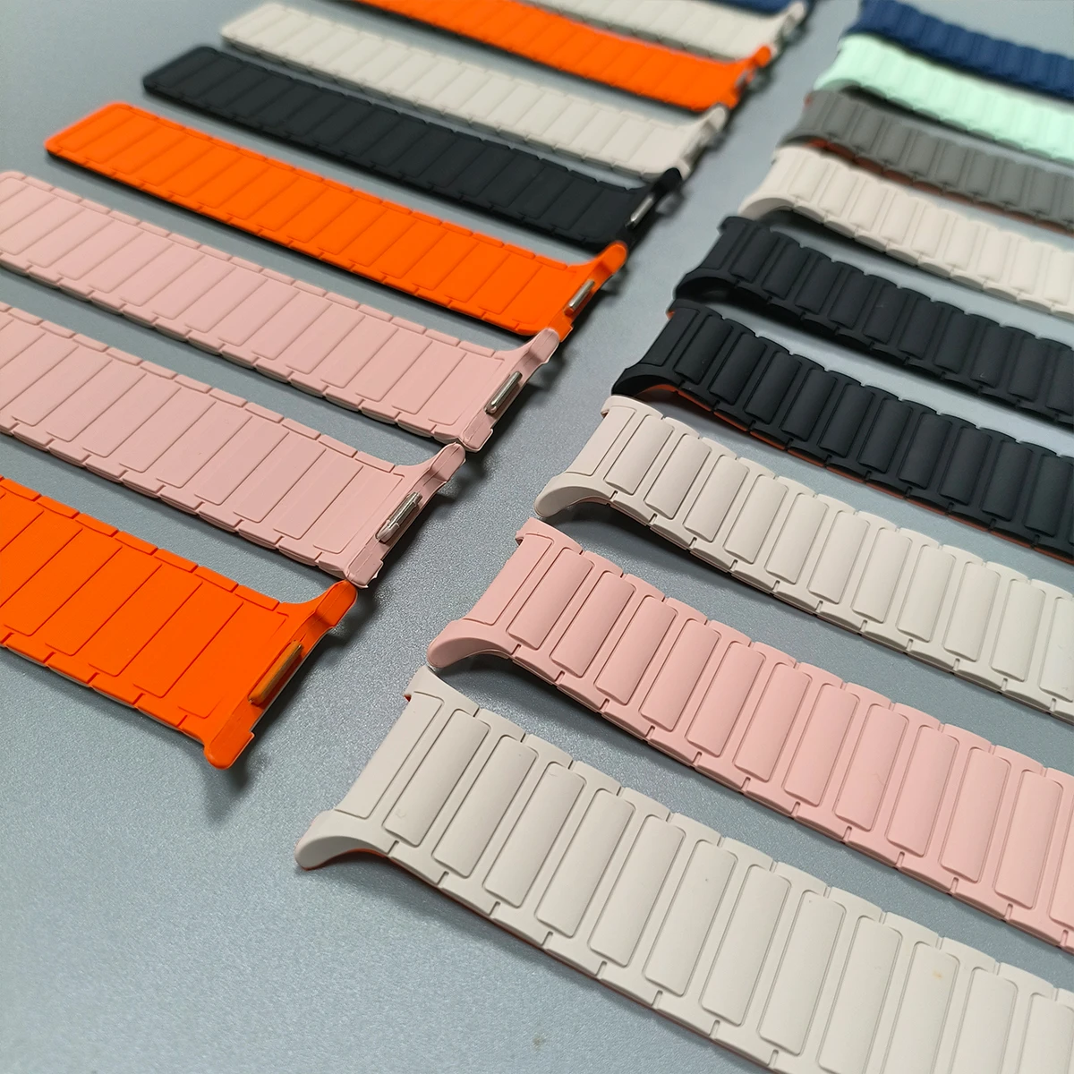 สายนาฬิกาซิลิโคนแม่เหล็กสําหรับ Samsung Galaxy Watch 8 40 มม.44 มม.ไม่มีช่องว่างสําหรับ Galaxy Watch 8 คลาสสิก 46 มม.สร้อยข้อมือ Correa