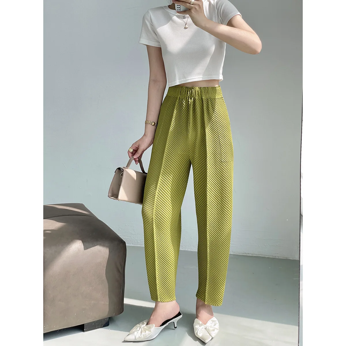 Miyake Casual Style Stretch Center Seam Pressed Pleated Granny Pants Elastic Waist Pockets Pear Shape Wide Leg Pants for Women