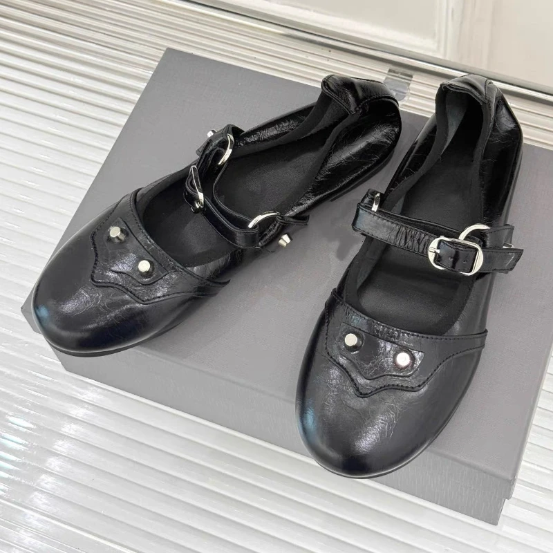 

Rivet Designer Mary Jane Shoes Women Square Toe Retro Casual Shoes Female Belt Buckle Shallow Fashion Brand Ballet Flats Women