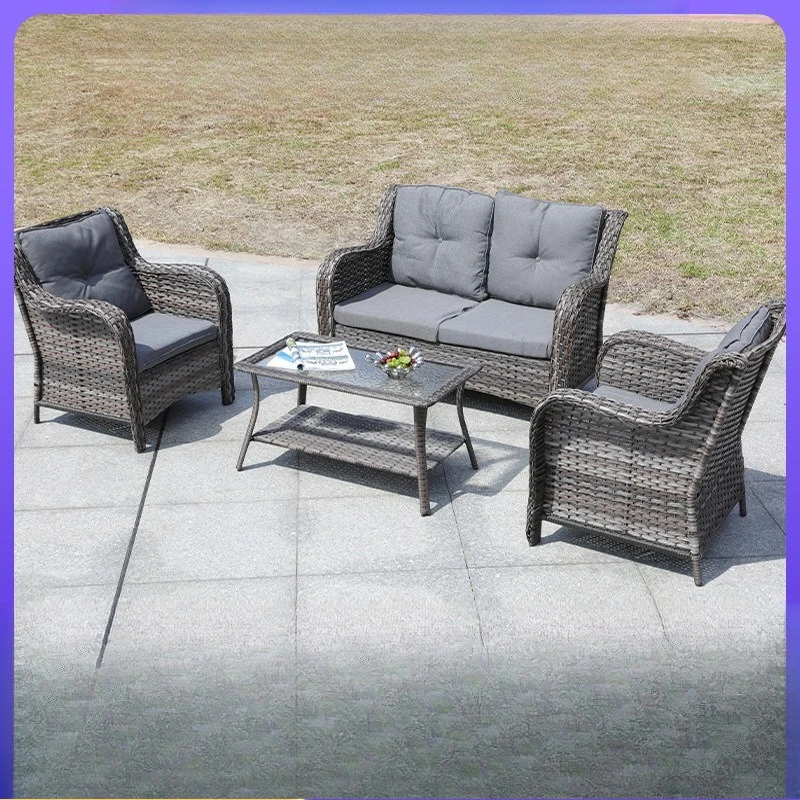 

Compact Versatile Compact VersatileCustomizable outdoor sofa