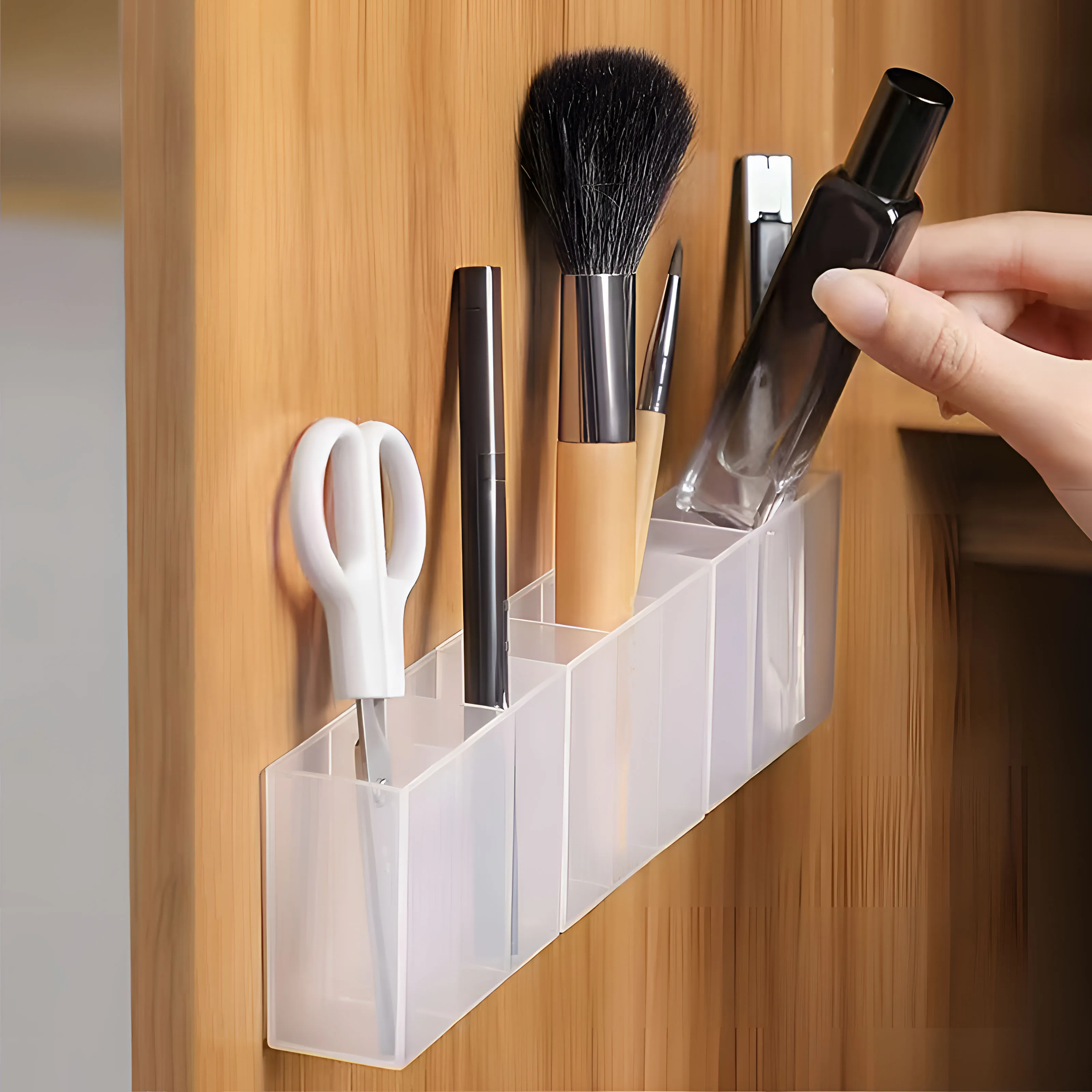 Practical and Stylish Makeup Organizer with Wall-mounted and Desktop Organizer Function for Easy Access and Storage