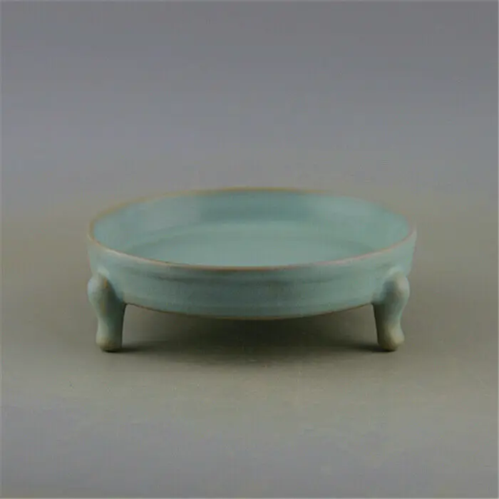 Chinese Style Porcelain Celadon Glaze Tripod Brush Washer 5.3 inch
