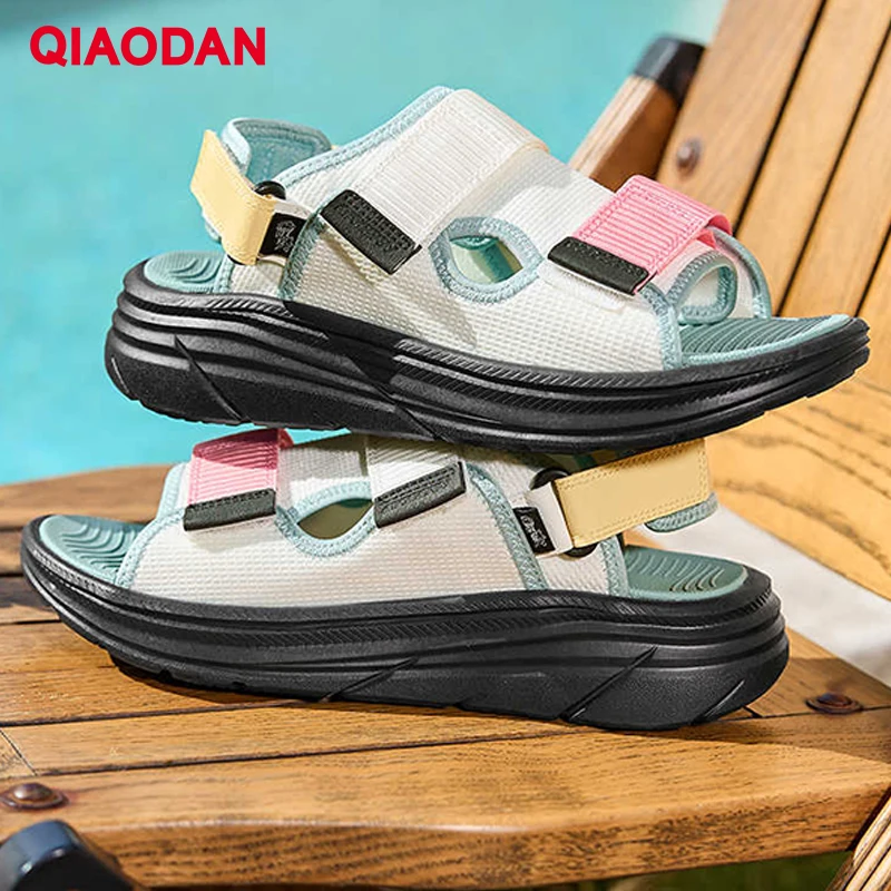 

QIAODAN Women Outdoor Sandals 2025 Summer Breathable Comfortable Spliced Fashion Beach Slipper Platform Shoes QXL102252427R