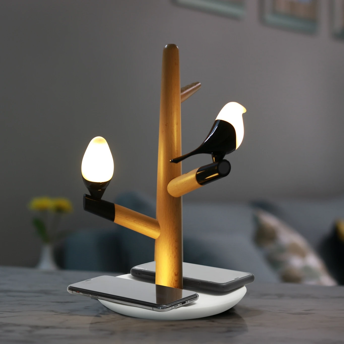 Premium smart home lights LED table desk lamp wireless charger 10W High Quality Base